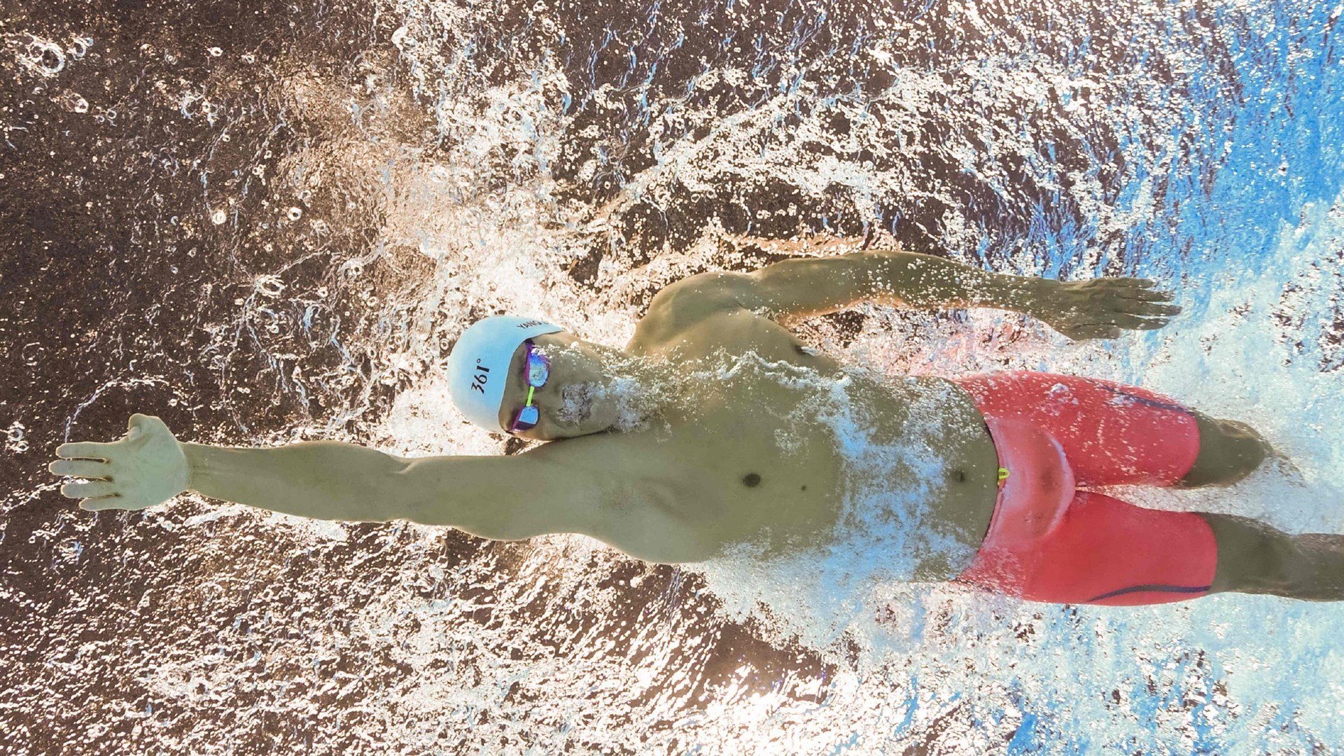 赛尔·阿尔斯塔领导南非队高举橄榄球新辉煌